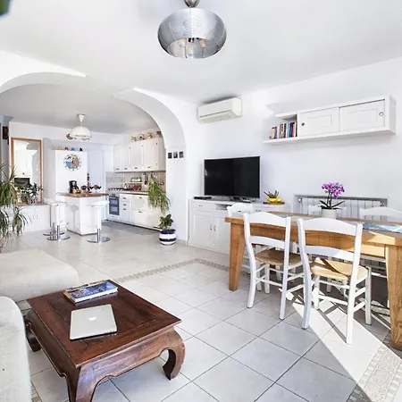 - Casa Paradisea Tatil Evi